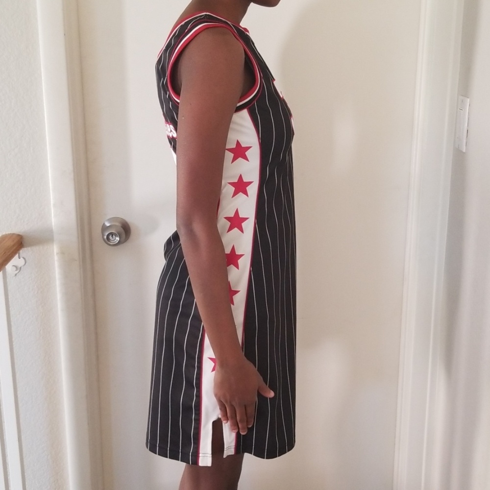 Dress - Picture 4 of 4